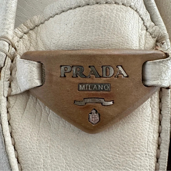 Prada Milan Italy Women’s 39 Cream Leather driving Shoes Loafers Logo Designer - Picture 7 of 11